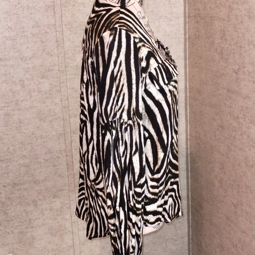 EUC Women's Fate Blouse - Picture 7 of 16